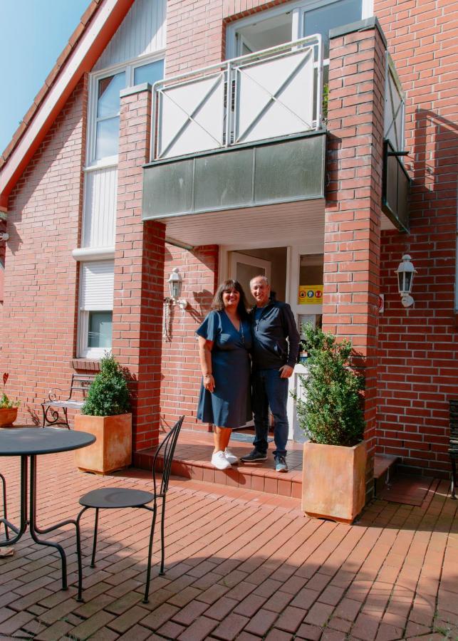 Gaestehaus Vigliarolo Gewerblich Jedes Zimmer Eigenes Bad Gemeinschaftskueche Elmshorn Dış mekan fotoğraf