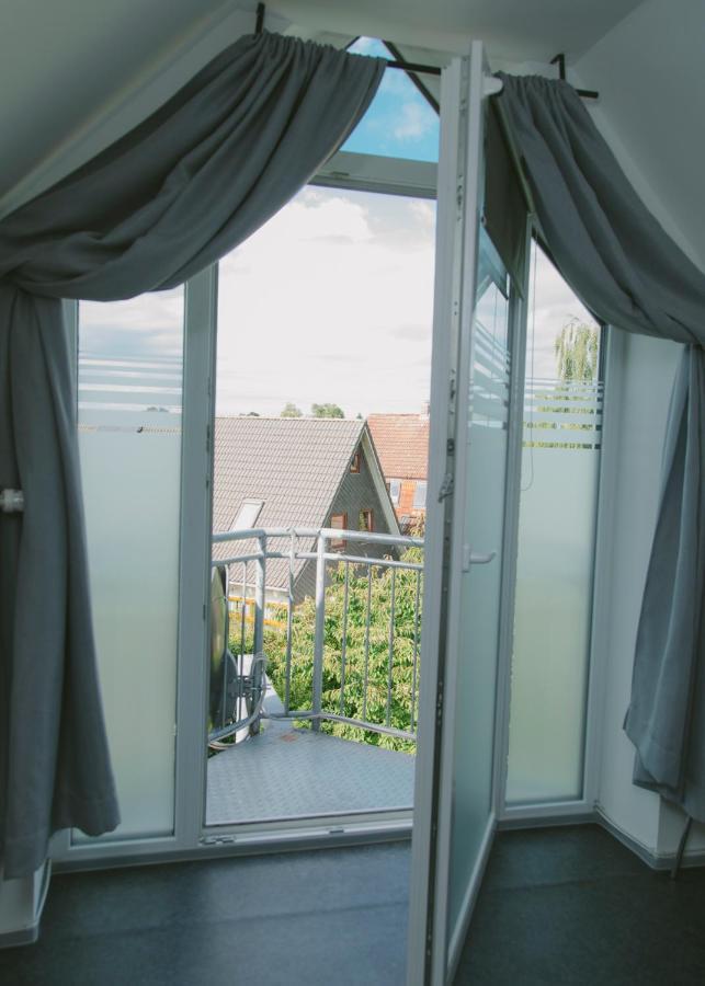 Gaestehaus Vigliarolo Gewerblich Jedes Zimmer Eigenes Bad Gemeinschaftskueche Elmshorn Dış mekan fotoğraf