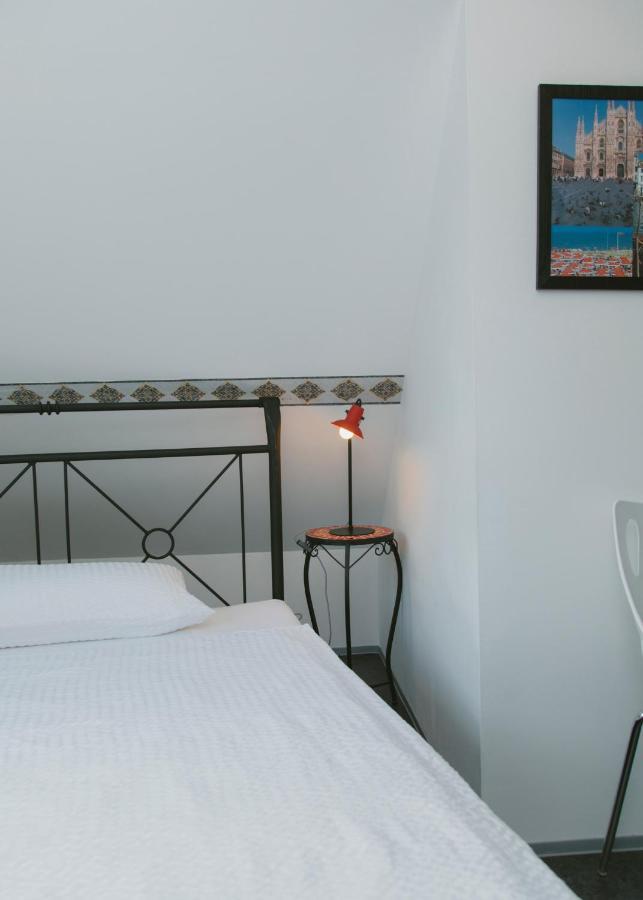 Gaestehaus Vigliarolo Gewerblich Jedes Zimmer Eigenes Bad Gemeinschaftskueche Elmshorn Dış mekan fotoğraf