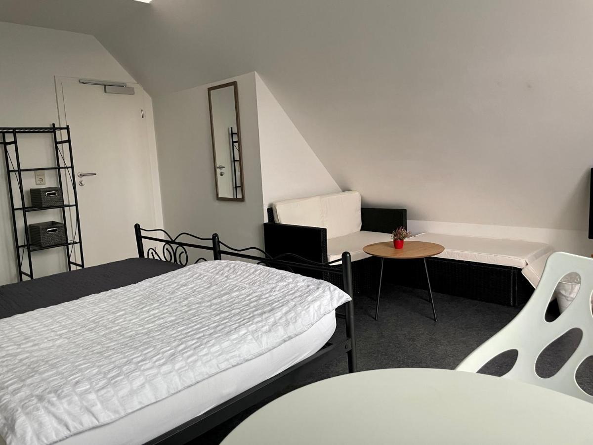 Gaestehaus Vigliarolo Gewerblich Jedes Zimmer Eigenes Bad Gemeinschaftskueche Elmshorn Dış mekan fotoğraf